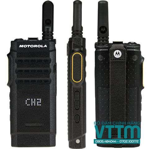 Bộ đàm Motorola XiR SL1M mỏng nhẹ, hiệu quả cao cho doanh nghiệp.