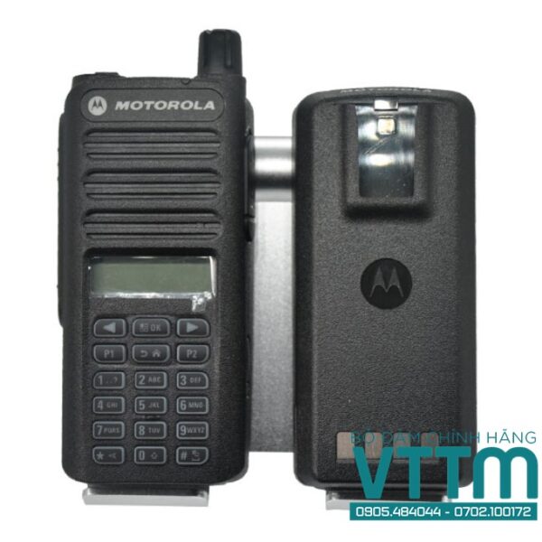 Bộ đàm cầm tay Motorola XiR C2660 chính hãng, liên lạc hiệu quả